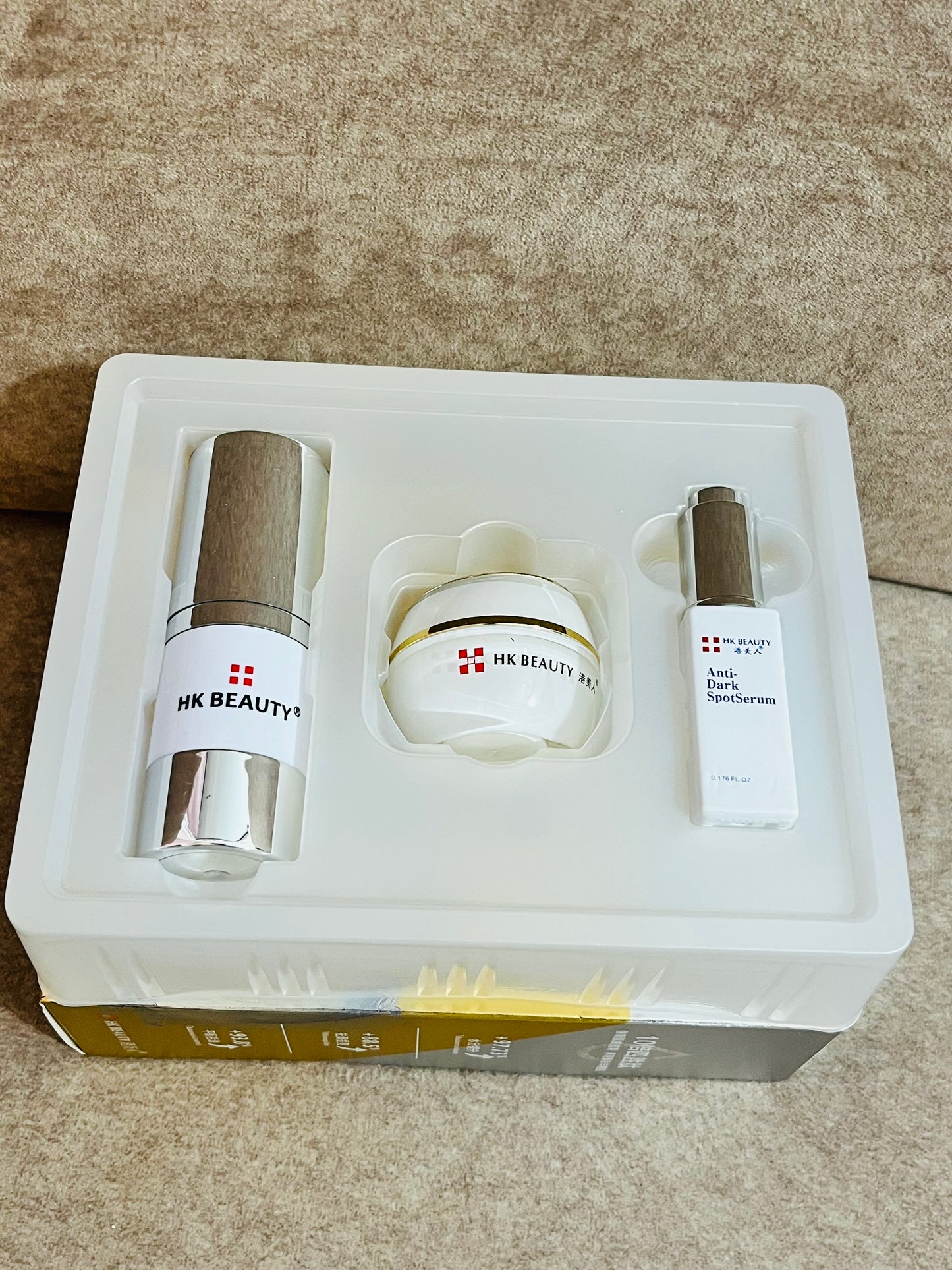 Creme +serum + proteteur anti mamie fards et cicatrices du visage